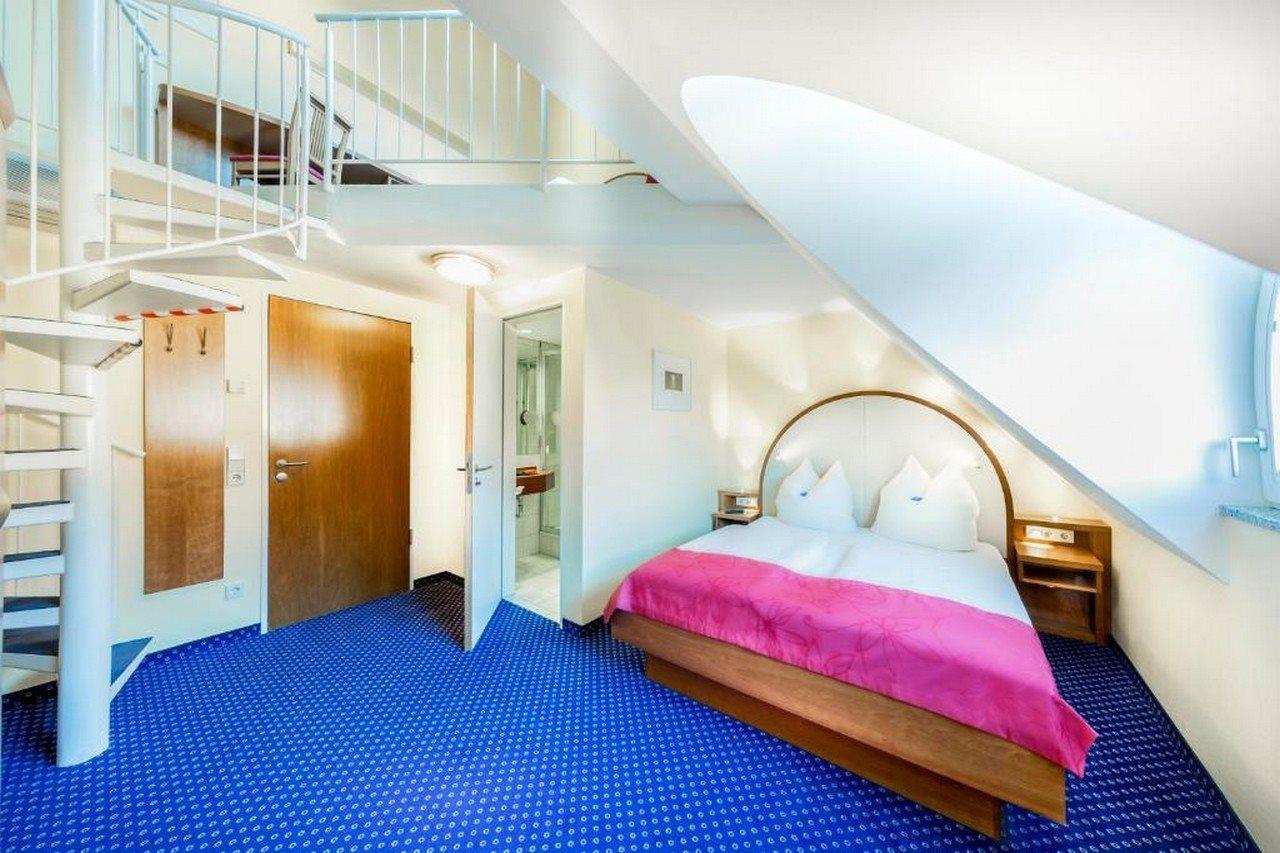 Hotel Am Schillerpark Esslingen am Neckar Екстер'єр фото