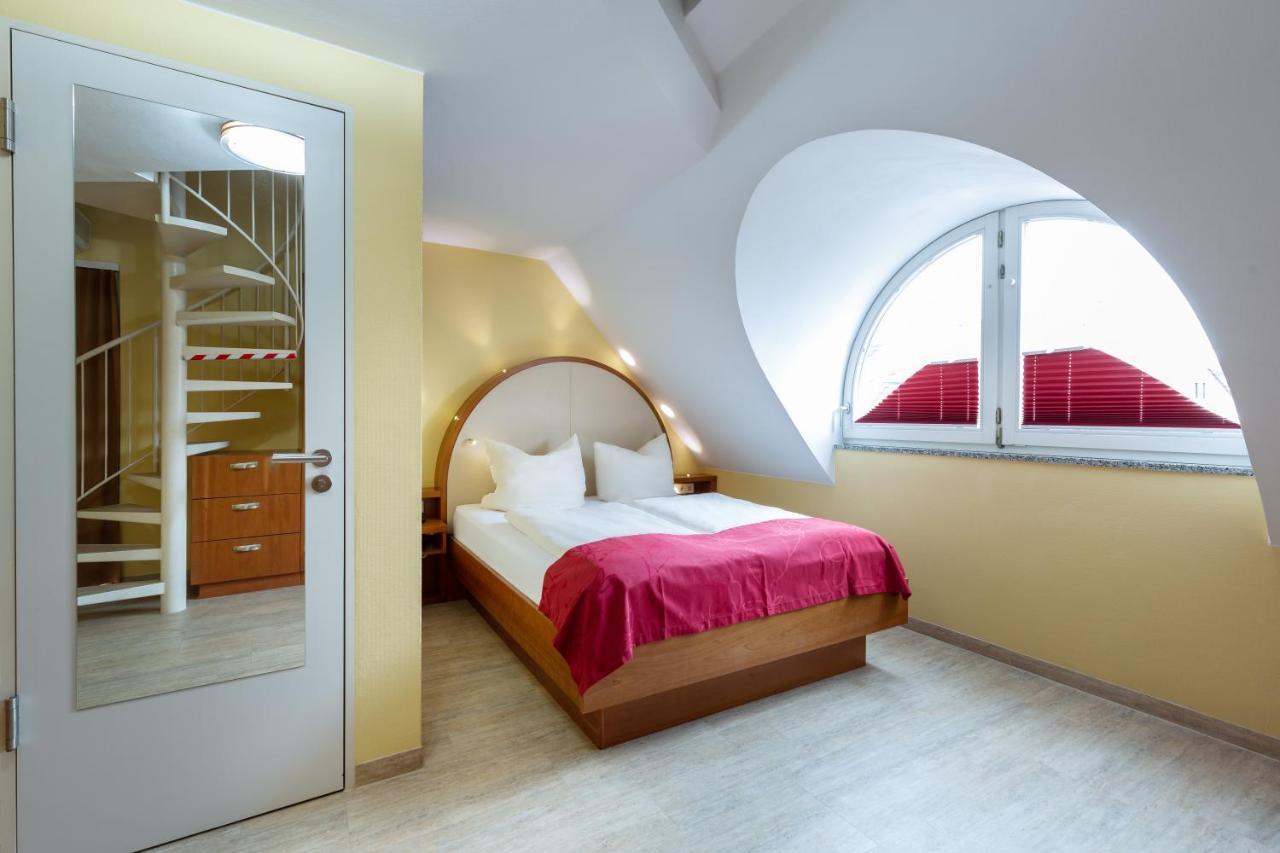 Hotel Am Schillerpark Esslingen am Neckar Екстер'єр фото