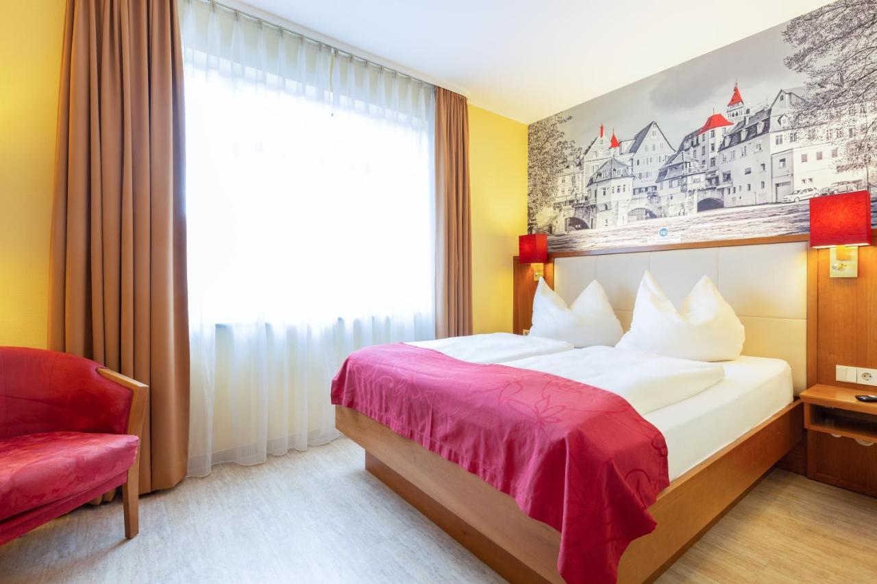 Hotel Am Schillerpark Esslingen am Neckar Екстер'єр фото