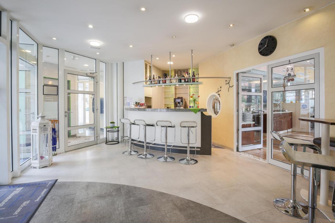 Hotel Am Schillerpark Esslingen am Neckar Екстер'єр фото