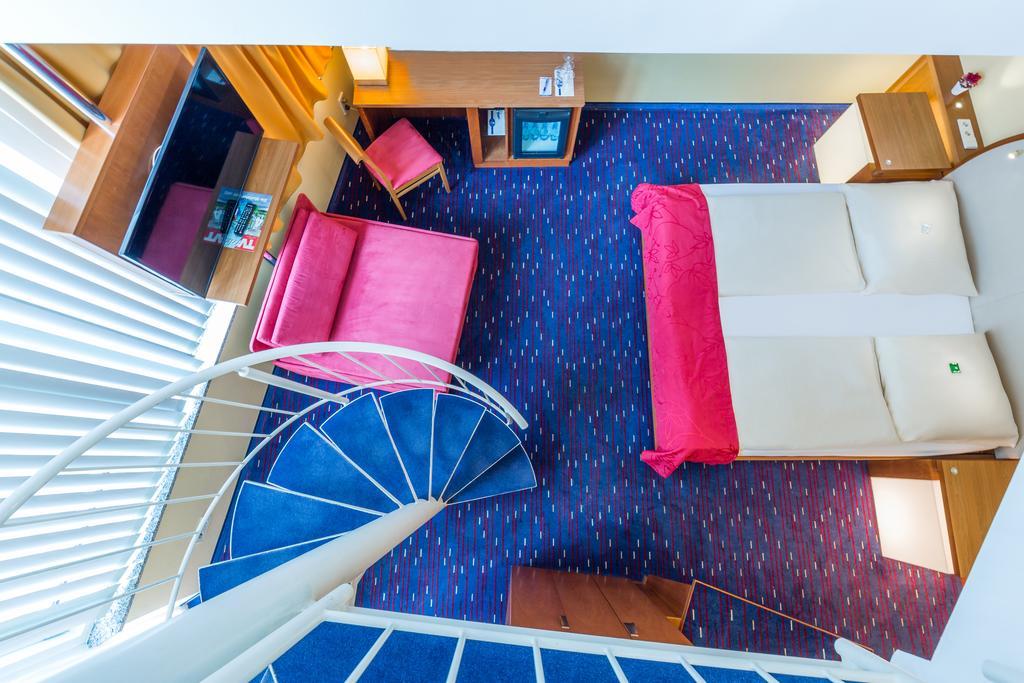 Hotel Am Schillerpark Esslingen am Neckar Екстер'єр фото