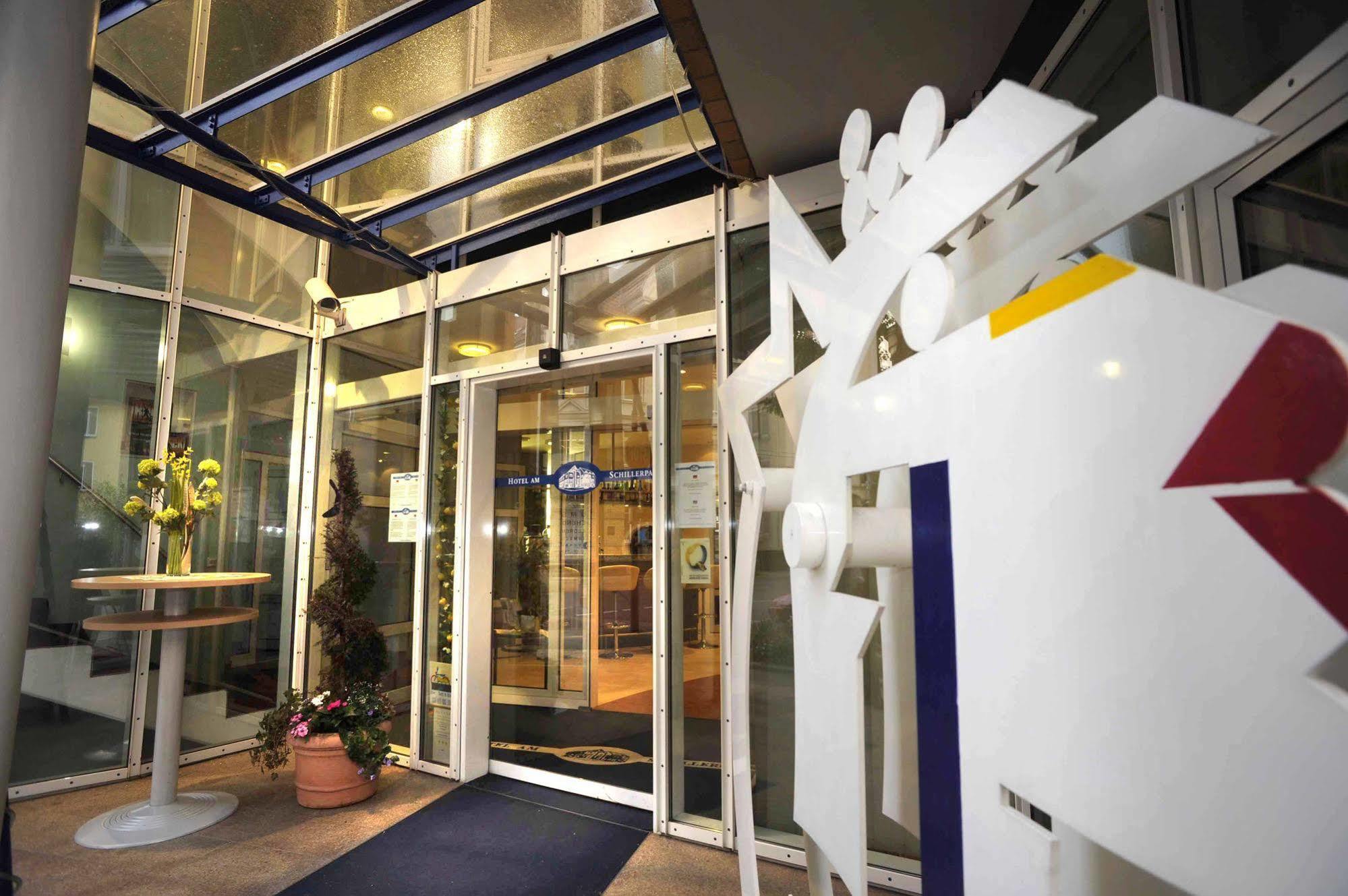 Hotel Am Schillerpark Esslingen am Neckar Екстер'єр фото
